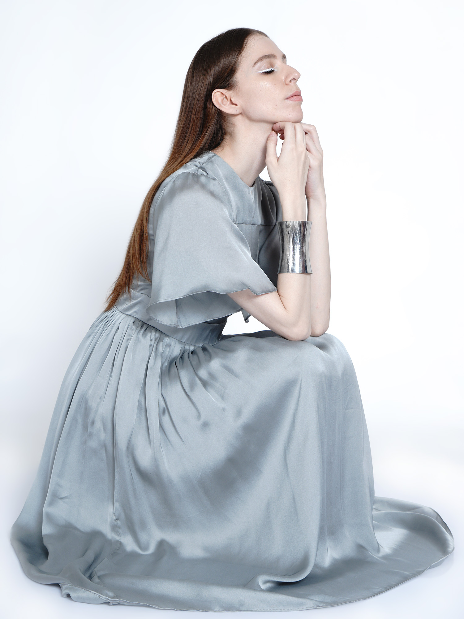 Majestic long grey dress - Front