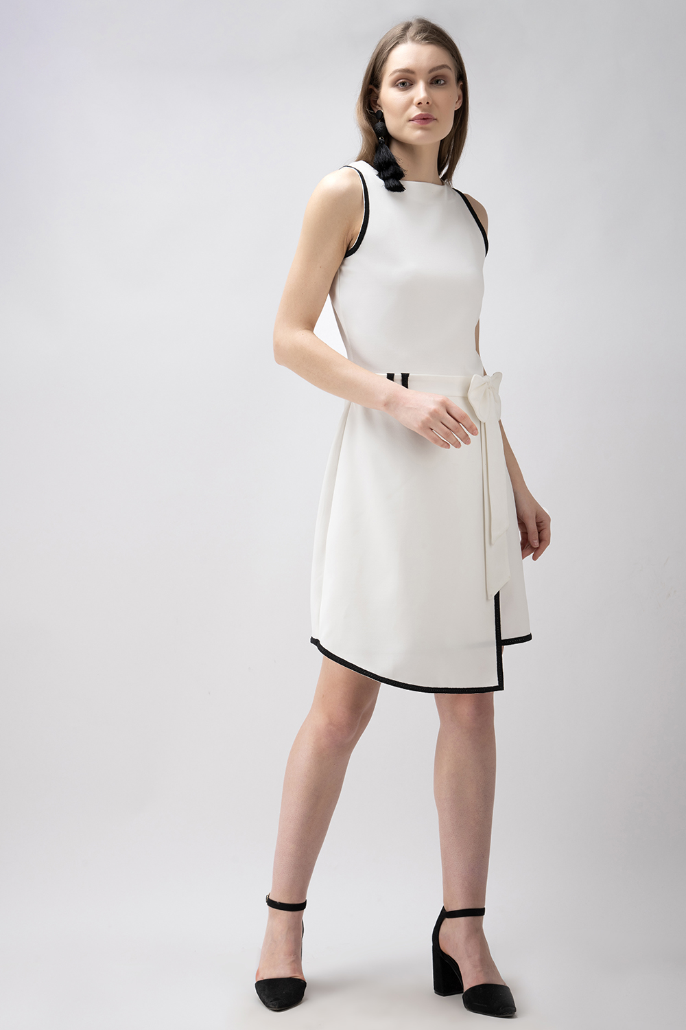 White A-symmetrical Bow Dress -0