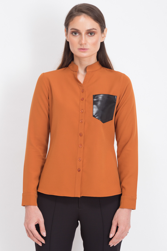 Straight shirt with patch pocket - Front