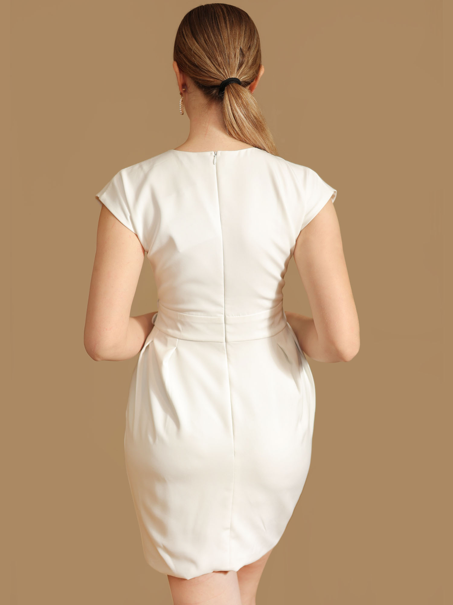 Straight Dress with slit hemline - Back